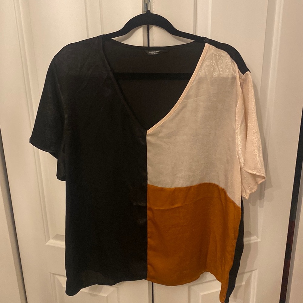 Color block v-neck short sleeve top